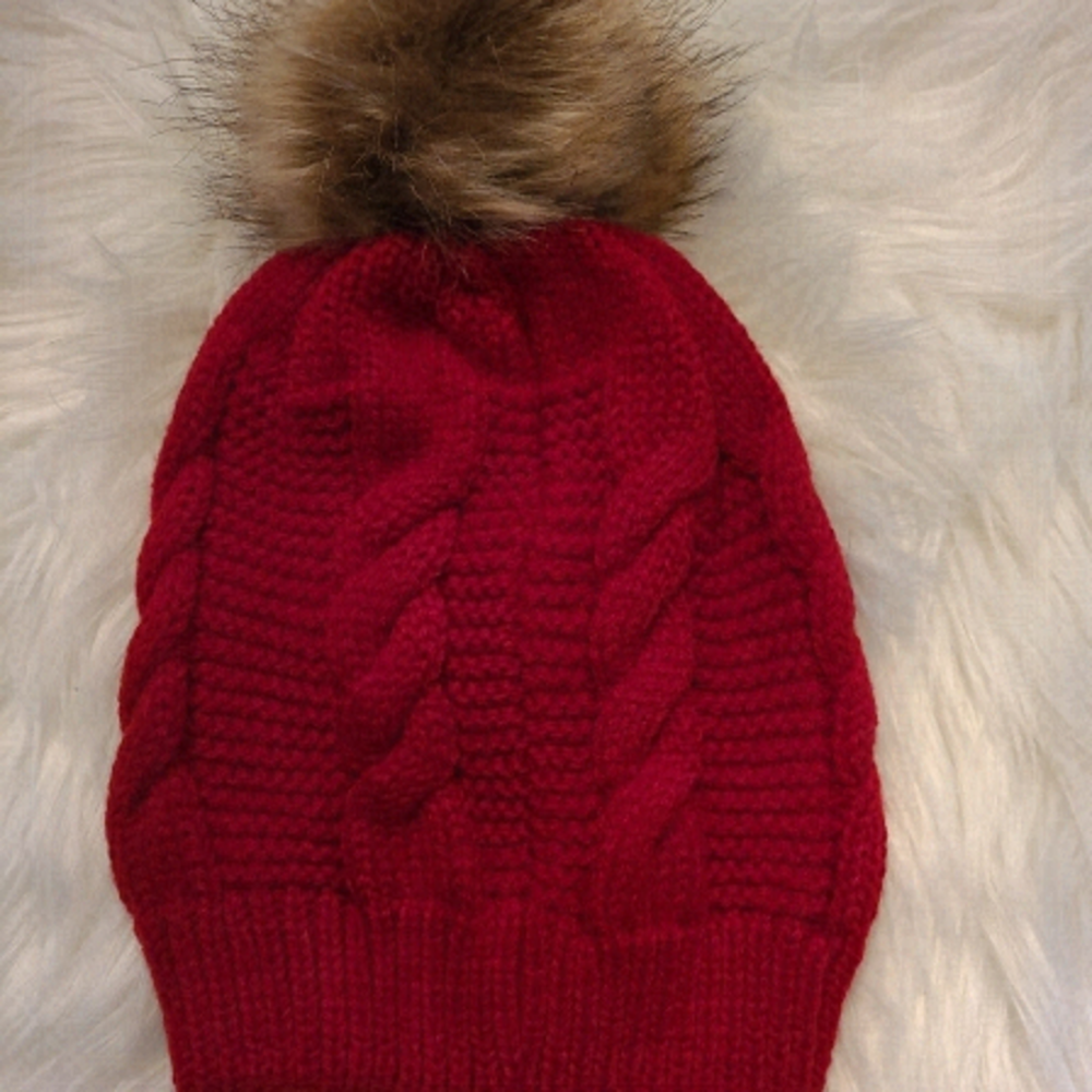 TRÏBE Cable Knit WINTER Hat With Pom Pom NWT